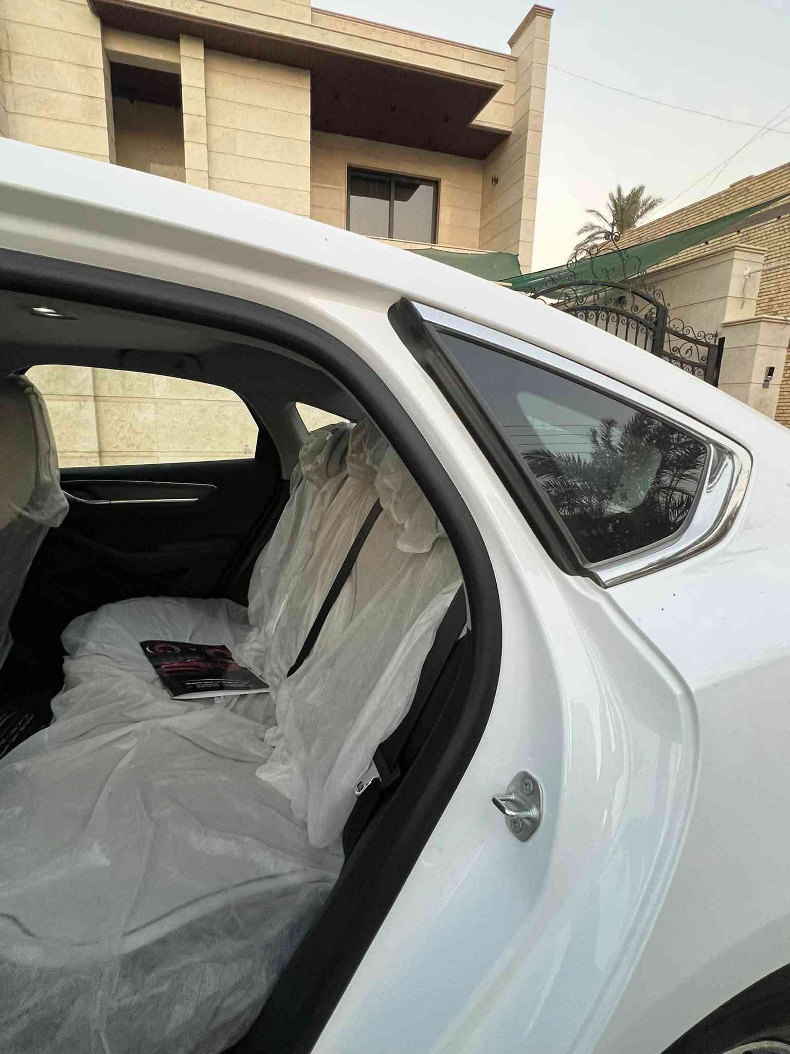 سلام عليكمBYD2025 زيروو ماشية 1000 فقط بعده على وضع الشركة مكفولة كفالة عامة فول مواصفات للاخير فتحة سقف حساسات كامرة خلفية شاشة قلابة
مكاني بغداد
***********
