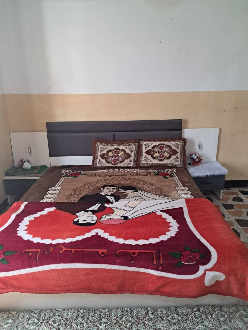 السلام عليكم غرفت اخشاب مستعمله شي غليل للبيع السعر خاص رقم***********
