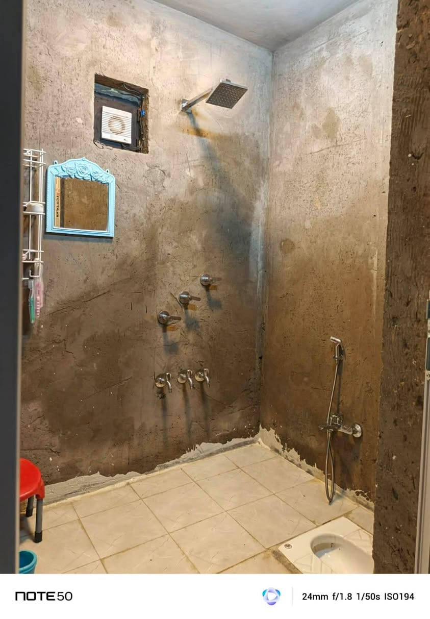 بيت للبيع ١٠٠م٢ طابو زراعي سند٢٥ الجنابيين قاطين الأول بي غرفة النوم واستقبال ومطبخ مفتوح وخدمات ومرافق خارجيه كامل نقص كاشي سيراميك والثاني غرفتين وحمام ومرافق مشترك هيكل ماسس كهرباء وماء ومجاري وبوب وشبابيك وجام بي سطحين وبيتونه بناء طابوق حديث العنوان الجنابين قرب ازياء عقيل قريب الشارع العام الرئيسي ت*********** واتساب***********
واتساب***********
