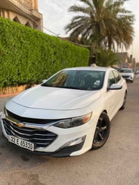 للبيع ماليبو موديل 2019 LT لون ابيض حادثها جاملع + نص الباب جهة سايق ا...