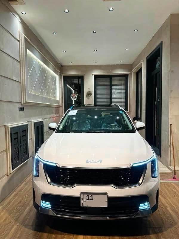 كيا سورنتو 2025 فول اربع كاميرات بانوراما / ماشيه 3000 بعدها زيرو ضمان الشركة الدولية 
السعر: 330 ورقة فقط
رقم بغداد | العنوان: بغداد – السيدية
للاستفسار: ***********
المواصفات 
• محرك 6 سلندر
• وارد خليجي الشركة الدولية داخل الضمان 
•كاميرات عدد 4 محيطية تتقدم وترجع بريمونت
• سقف بانوراما
• صندوق خلفي كهربائي
• مقاعد كهربائية
• شاشة إلكترونية كبيرة متصلة
• Head-Up Display (داتا شو)
• تشغيل بصمة
• دخول ذكي بدون مفتاح
• كاميرا خلفية
• رادارات ٣٦٠ 
• شاشة وسطية كبيرة ونظام معلومات متطور
• عداد إلكتروني بالكامل
• إضاءة محيطية Ambient Light متغيرة
• ويلات كروم
• ستائر جانبية
• تحكم بالمقود
• تحكم كهربائي بالمرايا
• حساسات اصطفاف
• مثبت سرعة
• تحكم بالمناخ والتكييف
• أنظمة أمان ومساعدة للسائق
• مقاعد مريحة وتشطيبات داخلية فخمة
• مساحة داخلية واسعة ومناسبة للعائلة
• مواصفات خليجية مناسبة لأجواء العراق
