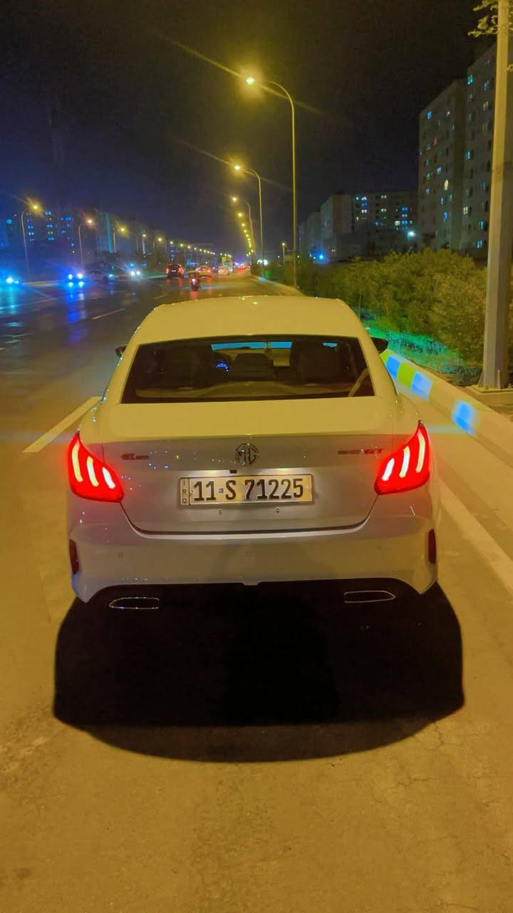 السلام عليكم ورحمة الله وبركاته  2022    MG GTمحرك 1500تنفس طبيعي بصمه داخل مخمل  ابيض مع تطعيم بلون احمر. لايت زنون  ولدنهاري سياره بدون صبغ ولا تعديل بيه شخوط  ماشيه 78 سياره حيل نظيفه تحويل مباشرة سعر 105وبيه مجال  قليل هاتف ***********

