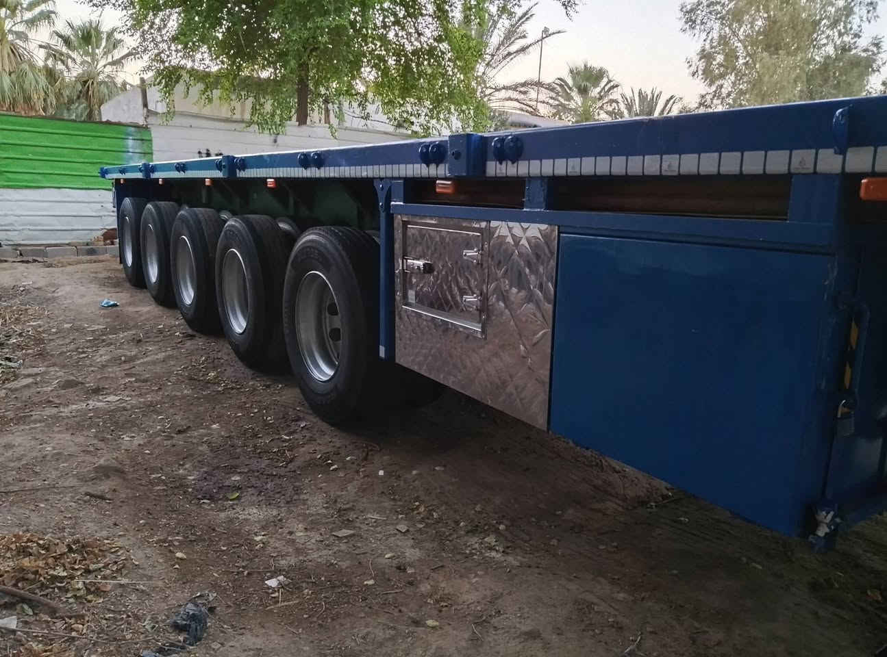 يالله سلام وعليكم البيع عربانه وربيه شمتز عربانه جديده مكفول كفاله عامه مسويهه مزوج 315ويل 9ونص تخم تأير ماعده الخامس نص شريط سيكام دنكيرين علاك كاعيه بليت جديد طول 13/60بريك هوه كهربائيات فول ثلاجه وطبخ جدد سعر خاص رقم الهاتف الاستفسار اني خادم ***********
