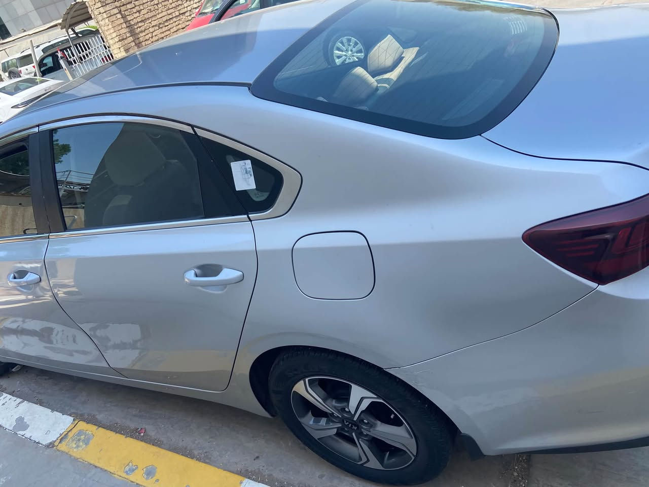 كياسيراتو موديل ٢٠ وكاله دوليه ماشيه ٧٨ حقيقي داخل للونين قطعتين تبريد سلايد تحكمات مري شفط اشاير بلمري حساس خلفي مود درايف شاشه كامره ٥ويل كب  مكانين بارد عله كد رصعه وبيه صبغ باب السايق السعر ١٤٥ بي مجال بغداد الكاظميه ***********
