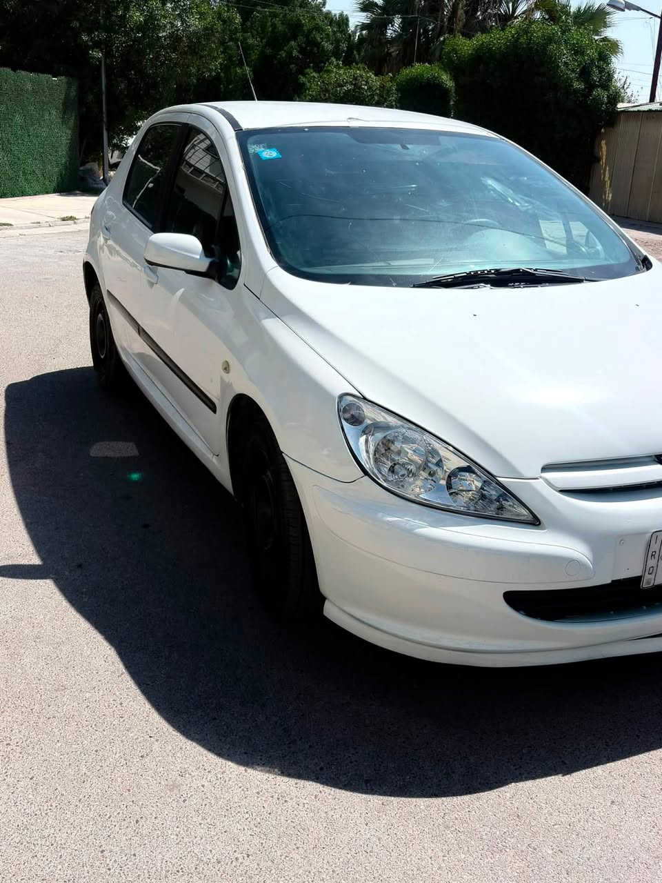 سلام عليكم
بيجوا ٣٠٧ ٢٠٠٥
رقم انكليزي بغداد
السياره باسمي
مداور بنفس اليوم
كير جديد
مكينه تخبل 
تبريد جديد
سياره لا حماوه ولا اي شي مسويله ادامه كامله
السعر ٤٢ وبيها مجال 
***********
مكان سياره حي جهاد
