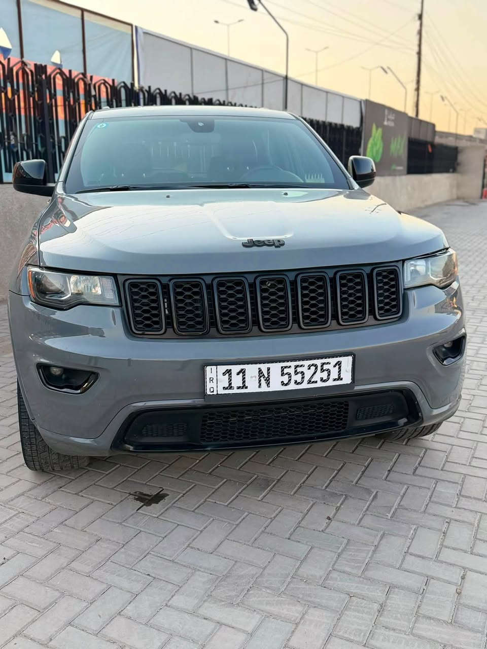 جيب شيروكي  .5 راكب بلاك توب

الموديل :2020

المحرك : V6.  3.6L

السعر : 187 ورقه وبيه مجال 

العدد:44 الف ميل

 

المواصفات :. 

* تحذير النقطة عمياء ⚠ .

* مرايا تعتيم ذاتي. 

* ويل قياس 20 انج .

* شاشه كبيرة . 

* نظام الخرائط (GPS) .

* المصابيح الأمامية زنون جديد.

* دخول ذكي. 

* بصمة. 

* تشغيل عن بعد .

* الصندوق الخلفيي كهربائي .

* مقعد السائق كهربائي.

* المقاعد الأمامية تدفئة .

* حساسات خلفية . 

* تدفئة ستيرن . 

* مانع تصادم خلفي .

* بلوتوث تلفون . 

* نظام التشغيل والاطفاء الاوتوماتيكي  

السيارة حادثهة 
بنيد و جاملغ امامي 
وبيهة قطع كلير فقط 
مكفوله من لغد و شاصي وظربه فقط حادث سياره        

* مانع تصادم خلفي .

* بلوتوث تلفون . 

* نظام التشغيل والاطفاء الاوتوماتيكي  

***********
