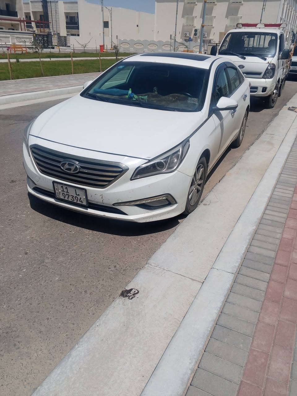 سوناتا للبيع ٢٠١٧ السيارة رقم بغداد تحويل بل الكزيزة السيارة مكينة تخربط حجي السيارة ابيعها فقل ب ٨٥ ما اطيح الف 
***********
