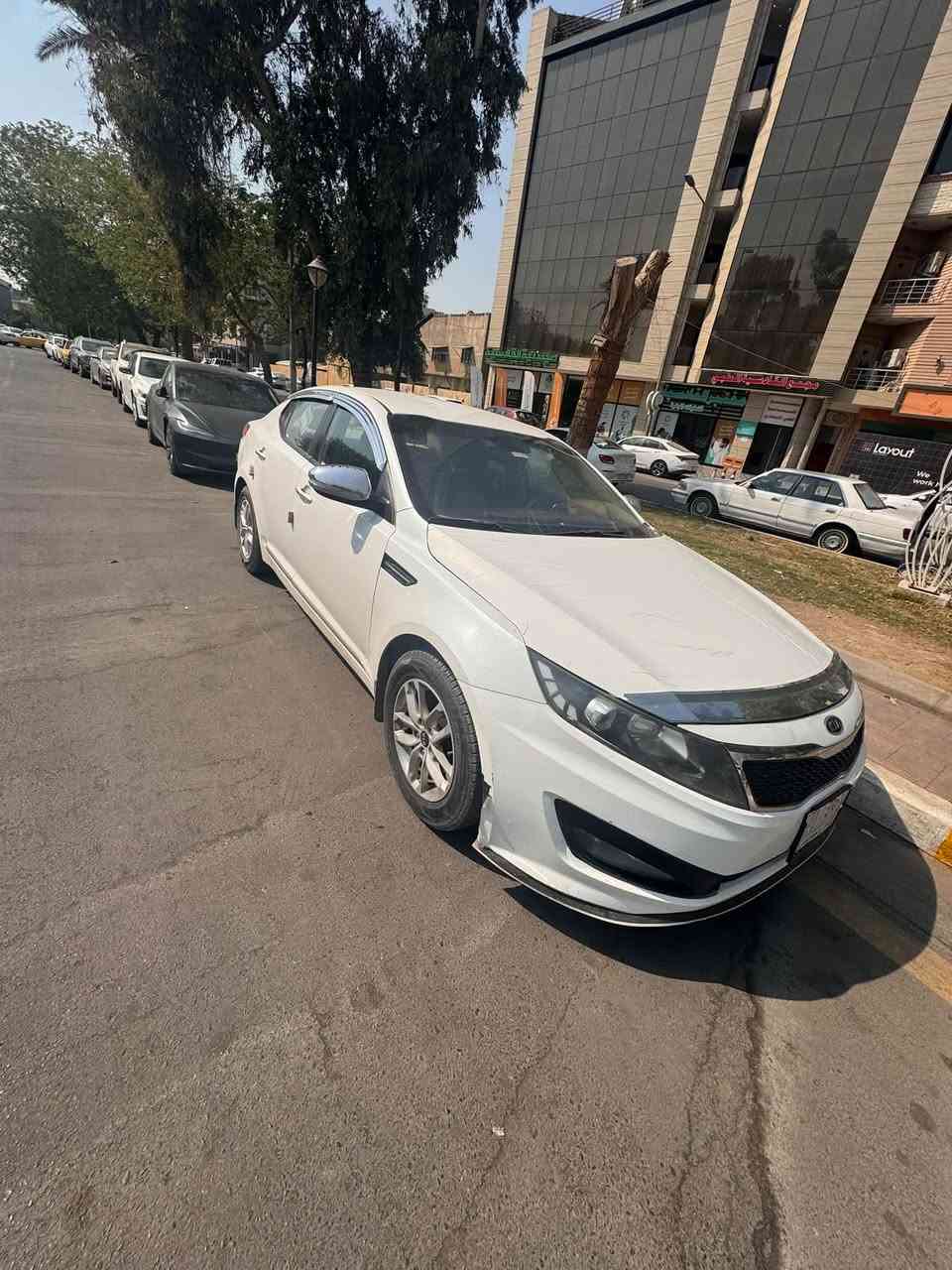 السلام عليكم
كيا اوبتيما خليجي 2011 
محرك 2000 دوش 
فول مواصفات عدا البانوراما 
تبريد قطعتين 
تحكم ستيرن 
شفتات ستيرن 
مثبت سرعة 
لايت زينون 
كامرة خلفية 
تعتيم مرايا خلفية 
كشنات كهرباء خزن ميموري 
السيارة حلوة وجاهزه مناقصه اي شي 
كير ومحرك وصدر وحدادية وتخم تاير كلة  
السيارة خير من الله بدون مصرف 
الممشى 156 الف كيلو متر 
 السعر 111 
وبيهه مجال 
رقم تلفوني ***********
مكان السيارة ديالى
