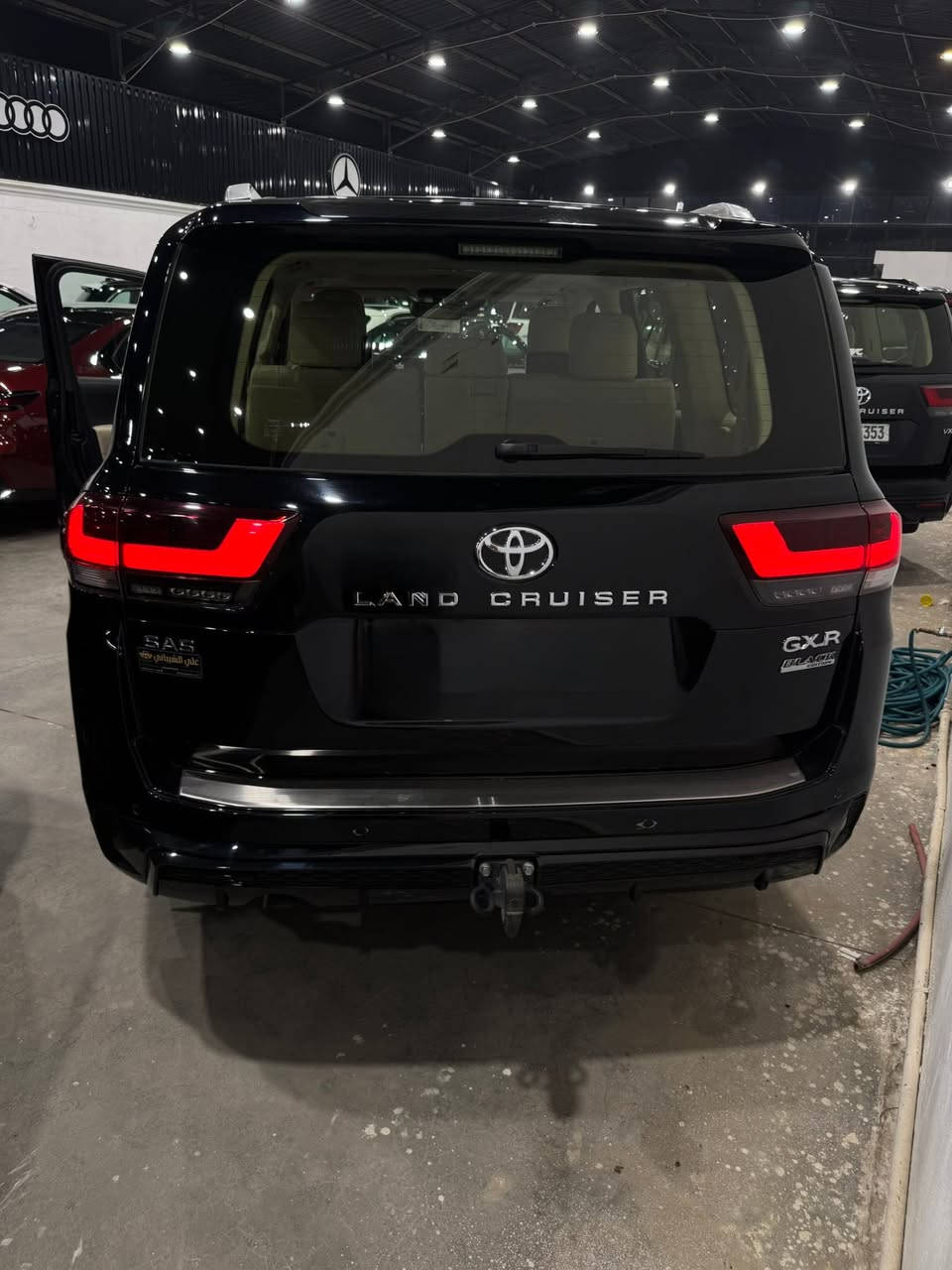 🚙🔥 تويوتا لاندكروزر 2024 GXR Black – وكالة SAS 🔥
✅ موديل 2024
✅ فئة GXR Black
✅ محرك 4000
✅ وكالة SAS
✅ ماشية فقط 26,800
✅ مغلفة PPF
✅ كتلوكات بصمات وعدة كلة جاهز

سيارة جديدة واستعمال بسيط ونطيفة 
وبعدها تحت الضمان والصيانة المجانية .

📍 متوفرة لدى محمد الخزعلي لتجارة السيارات
بغداد – الكاظمية – جكوك قرب مرور الكاظمية

📞 للاستفسار والحجز:
***********

🔥 عداد قليل + تغليف PPF + فئة مميزة… فرصة تستحق المشاهدة!
