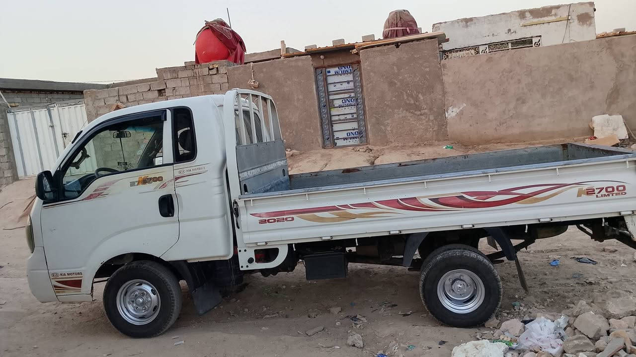 سلام عليكم كيه للبيع سياره جاهزه السعر 100ورقه وبيه مجال ***********
