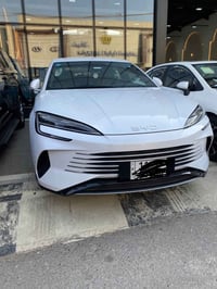 BYD SEAL 7 DM-i 🚘 المحرك والأداء  المواصفة التفاصيل  النوع سيدان Plug-...