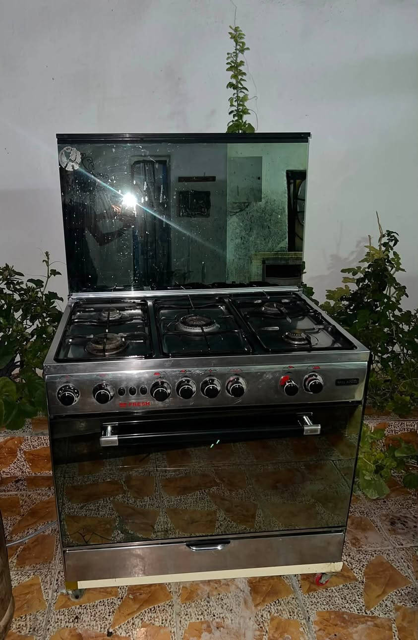 طباخ فريش للبيع شغال تواصل *********** وتساب
