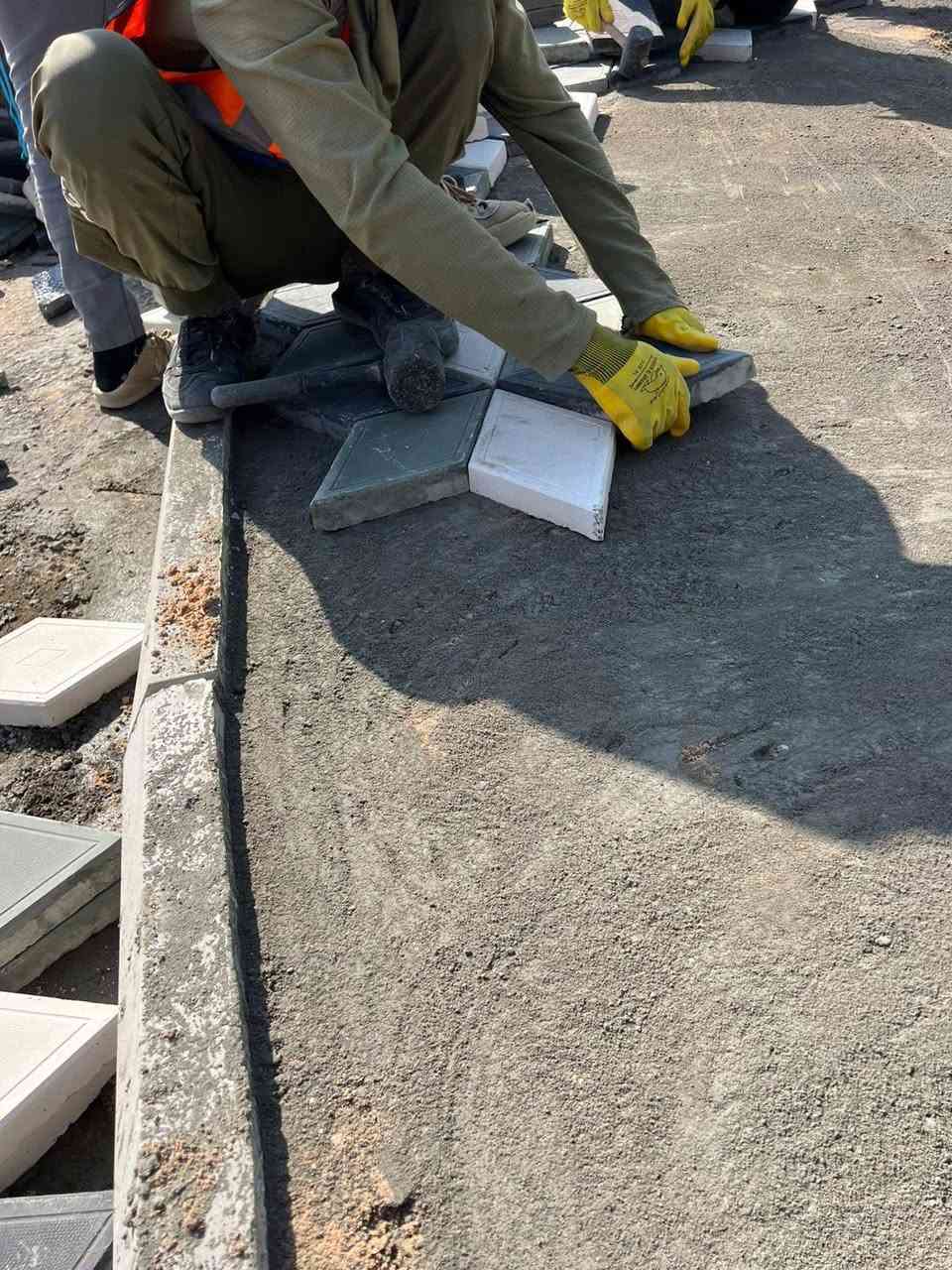 🔥 سلام عليكم 🔥
🏗️ تنفيذ جميع أعمال المقرنص والتشطيبات الحديثة بأعلى دقة وإتقان
🪓 عمل مقرنص
⚒️ عمل كابات
🔨 عمل أرصفة
🚧 عمل ساقيات
📎 عمل مرمر
🔩 عمل بورسلين
🧱 عمل كاشي
⚔️ عمل كربستون
🎨 عمل نقشات وديكورات حديثة
✅ السرعة في الإنجاز
✅ الدقة في العمل
✅ أسعار مناسبة
✅ كادر متخصص وخبرة مميزة
📍 نعمل في بغداد وجميع المحافظات 🇮🇶
📞 للحجز والاستفسار:
***********
