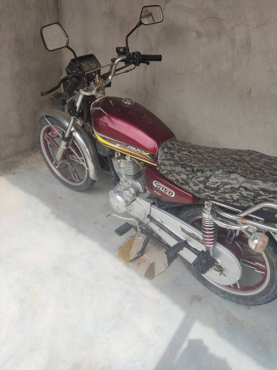 بسبب الوعود الغير صحيحه اعادت نشر ماطور سافين موديل 22 السعر430 وبي مجال قليل مفتوح بس محرك شرط لاصرف ولا بخار ونشاط فول كهربائيات كلو شغال لايت عالي ناصي بك لايت اشايل يمين يسار دبل اشاره. بريكات ثنين هورن بس السلف يدير وميشغل اتصور ظعف  باتري للاستفسار الاتصال برقم
*********** مكان الرياض
