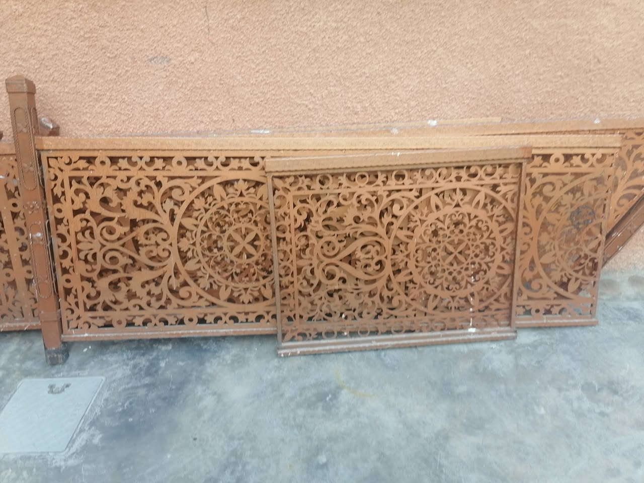 السلام عليكم محجر درج نضيف أو قوي الطول تقريبا ٩ متر الشعب الاتصال ***********
