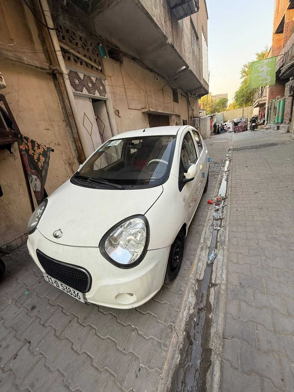 سلام عليكم جيلي مديل ٢٠١٢ كير مكينه خير من الله تبريد شغال سنويه ل2028 سعر  48وبيها مجال بسيط صدرها زين تايراتها جدد سياره حلوه مال بيت عنوان رحمانيه الجعيفر قرب شارع حيفا ***********
