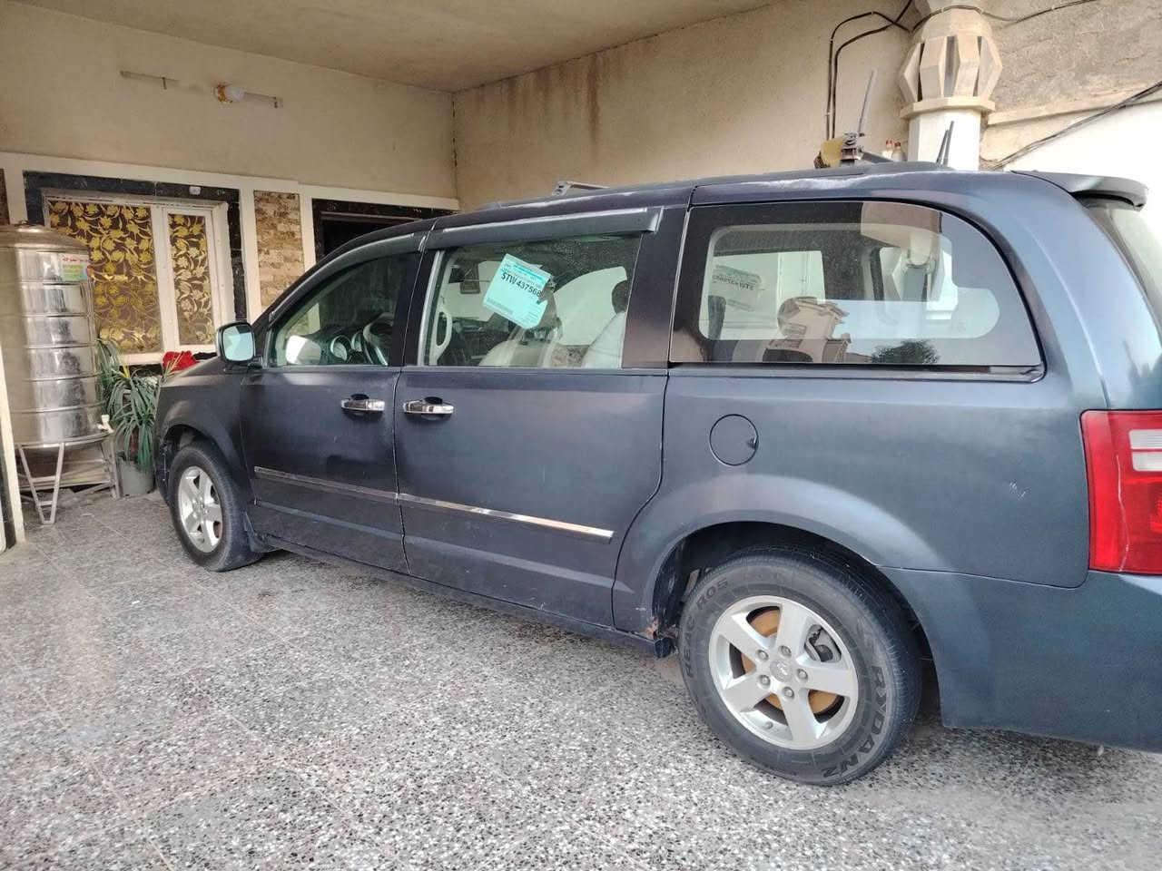 دوج كرفان ٢٠٠٨
السعر ٩٥ وبيها مجال
فول مواصفات 
بيبان كهرباء 
٦ جام كهربائي
تحكم ستيرن 
شاشة وكامرة دوارة
مكينة كير تبريد راديترات كلشي جديد بالسيارة وباتري جديد وتخم تاير جديد

السيارة كفالة عامة عدا هاي الضربة الي موضحة بالصور باقية ما مصلحة

مكاني بغداد ابو غريب او الفلوجة وين ميعجبك هلا بيك
رقمي *********** بغداد, العراق
