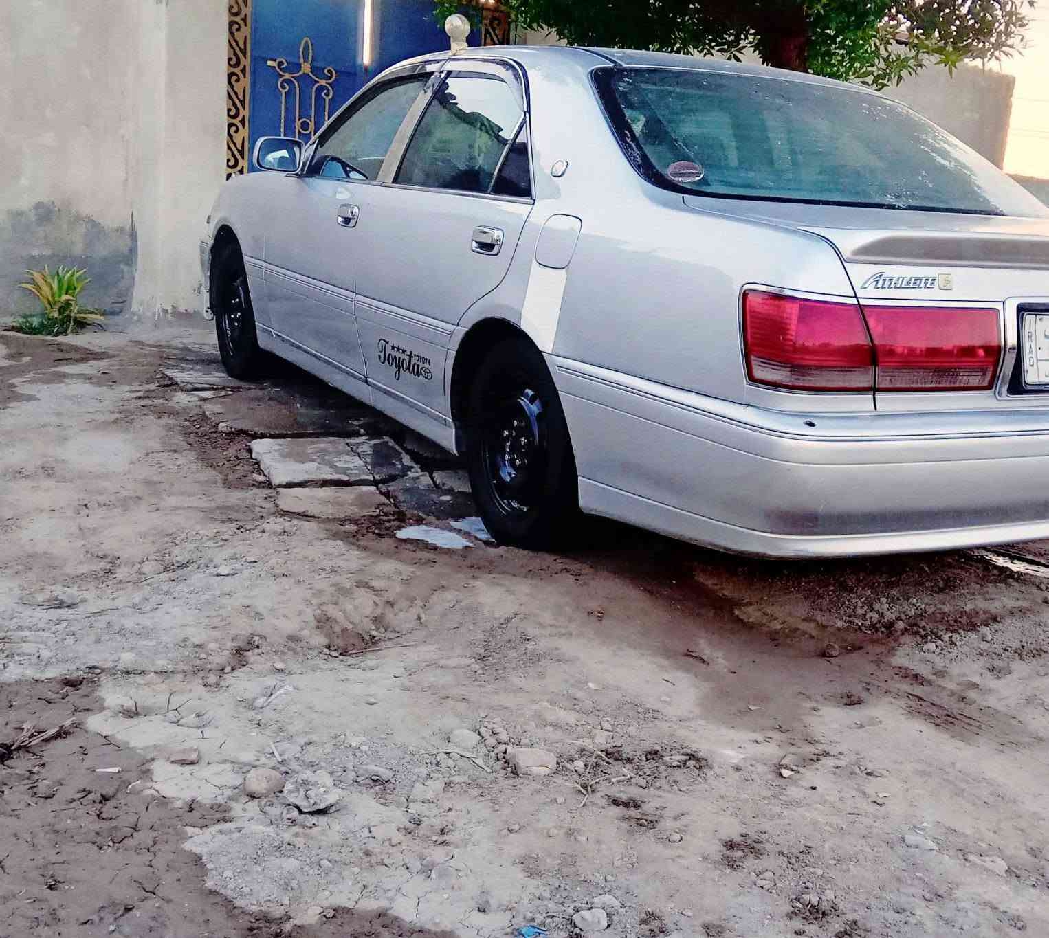 سلام عليكم ملكة للبيع مدفوع كمرك وضريبة قرص موجود كاملة تريد وكالة تريد تحويل حاضر 2002 كرستال اصل شاصي ٧١ vvt سي٩ سيارة مال جناي بيها عرقجين فقط لايت عيون امامي وخلفي كرستال اريل ضوئي امامي وخلفي اصلي سبايدر خلفي تبريد ثلج دكمتين سيارة دواخل بجيس تحوير نجف دشبول عارف العيساوي مكان سيارة بابل القاسم رقم الهاتف *********** السعر ٨٠ ورقة وبي مجال قليل لطيبين 💞
