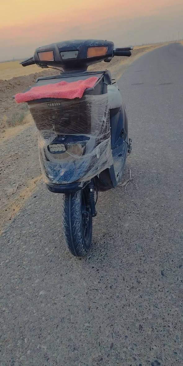 دراجه ياماها للبيع تايرات وراء كدام جدد لايتزنون شغاله هندر كهربايات ما تشتغل السعر 180 بها مجال شراي انتصل مو شراي لا تتعبني ***********
