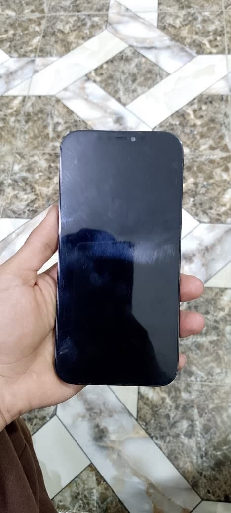 من رخصة الادمن ايفون 12برو ماكس للبيع مبدل شاشة وبطارية نوعيه حلوه ذاكره256 وبطاريه 100
جهاز مرتب وخفيف الكامره البورتريه واكفه فيس ايدي متوقف هذا رقمي ***********ومتواجد خاص
