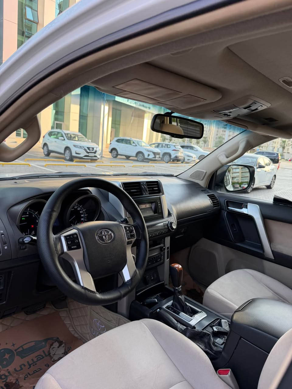prado VX V6 2013 
مواسفات فول قبات سلايد سلاجه تحديل سورعه دبل سپير 
شريكه جيهان خليجي دعامي بو دعامي سبغ تحديل شوخت به شه رت لوك لوكه وه كو سفر 
گير مكينه به شه رت بورغي لي بانه دراوه 
سعر:٢٦٨$
شوين.هه ولير
*********** أربيل, العراق
