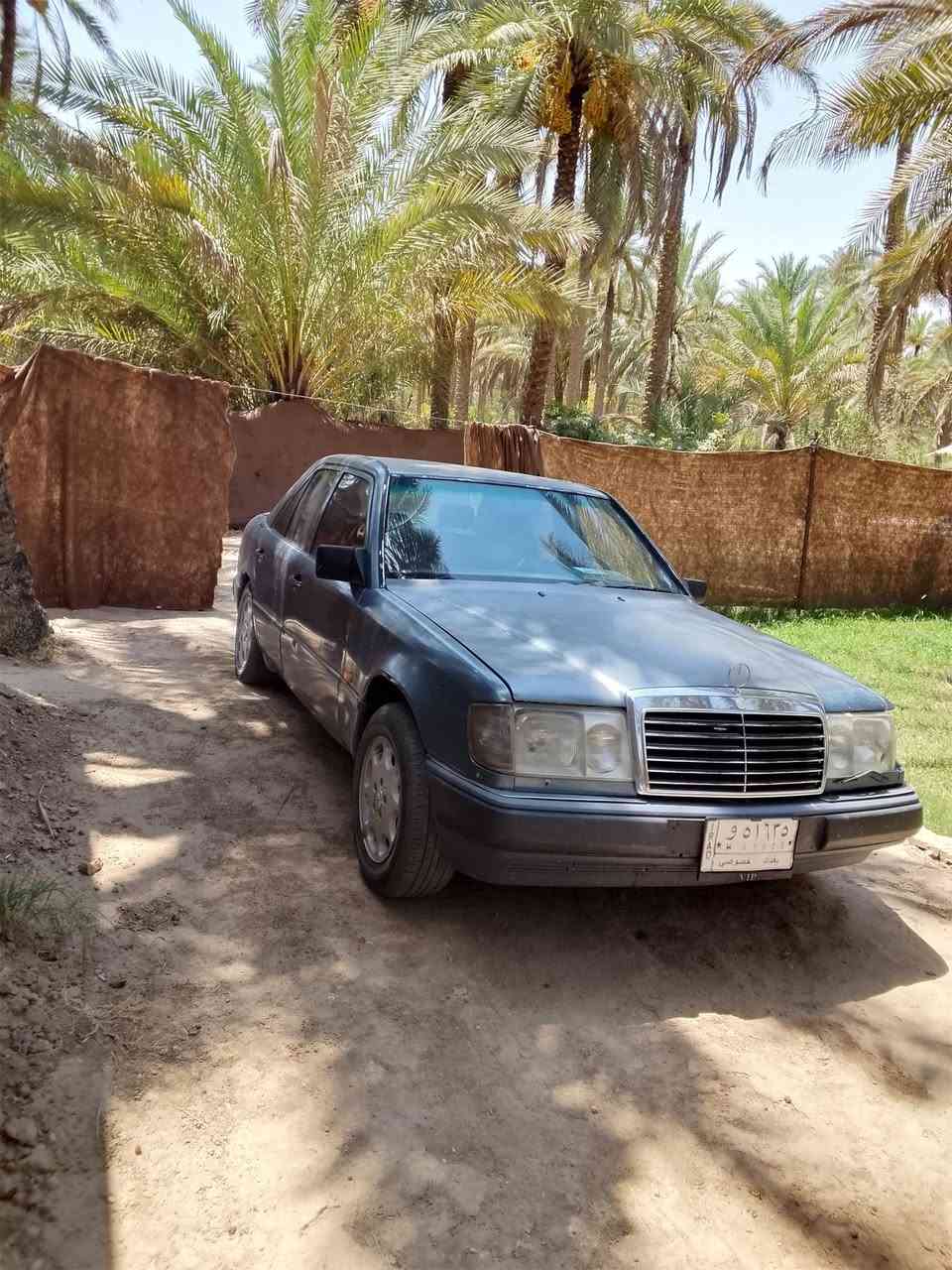 السلام عليكم مارسيدس دب محور ونجي  السياره نضيفه وحلوه تحويل مباشر السعر ٤٥ وبيه مجال حك الجيه ***********
