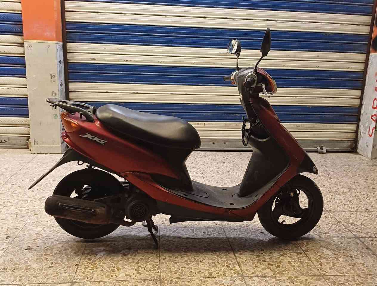 سلام عليكم للبيع عصفوريه ياماها بلاديه كله وسلف وهندر شلعه معدل ع فحص السعر 350 قفل قفل السكن بغداد حي البنوك شراي يخابرني ***********
