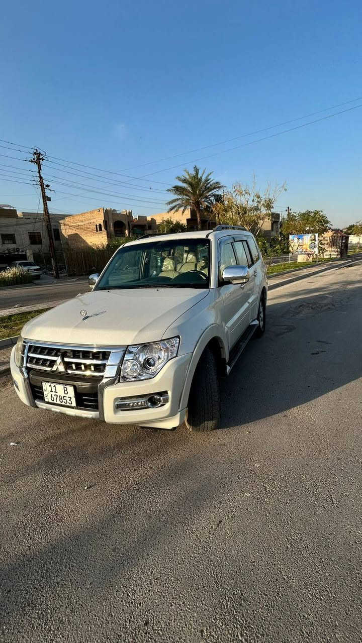 سلام عليكم باجيرو ١٠ حبتور فول موصفات للبيع او مراوس بيه جاملغ الامامي صبغ بدون دواخل السعر ١٣٦ 
ماشيه ١٥٨
***********
