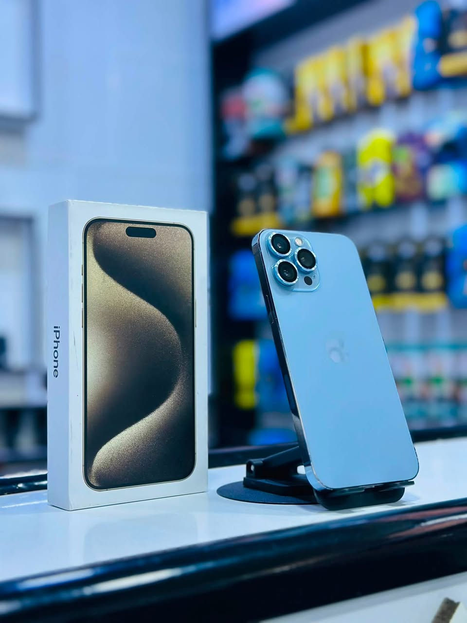 السلام عليكم متوفر:
♠️آيفون 13 Pro Max ذاكرة 512 بطارية 84 الجهاز نظيف ومرتب✔️.

☑️***********☑️

☑️مركز سفن فون للهواتف النقالة☑️
