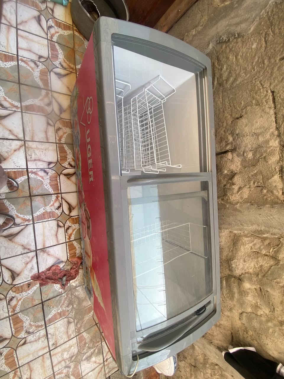 سلام عليكم 
مجمدة بطحيه للبيع العنوان بصره الامن الداخلي الاستفسار .***********
