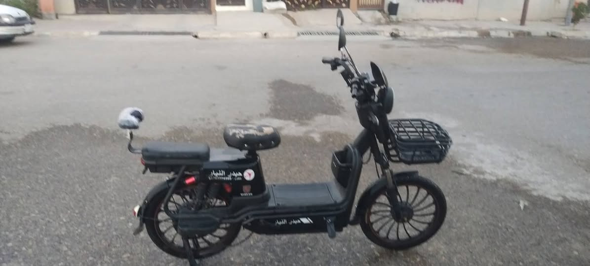 بيسكل شحن كل عيب ما بي بس العقل اابطاريات جديد كهربائيه مكفوله و مابيه اي عبي  التواصل ***********
