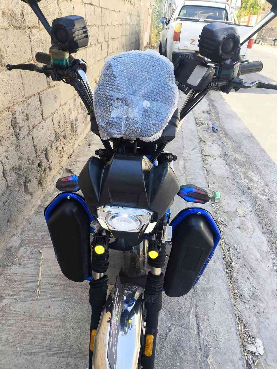 للبيع جبلي موديل 25
ام بصمه كهربائيات كلها شغاله اي نقص مابيه 

بطاريات عشره ونص يقرن فول  سته باتري 

نضام سويج +بصمه تشغيل عن بعد
مانع سرقه تحكم عن بعد 
دبل بصمه وسويجين 
ماطور نظيف كهربائيات كلها شغاله اي نقص مابيه 
دبل اشاره/نضام ار رجوع للخلف 
4سرع+مثبت سرعه
دبل اشاره /يمين يسار 
سعر 575, بيه مجال لشراي 
***********
+9647827587898
