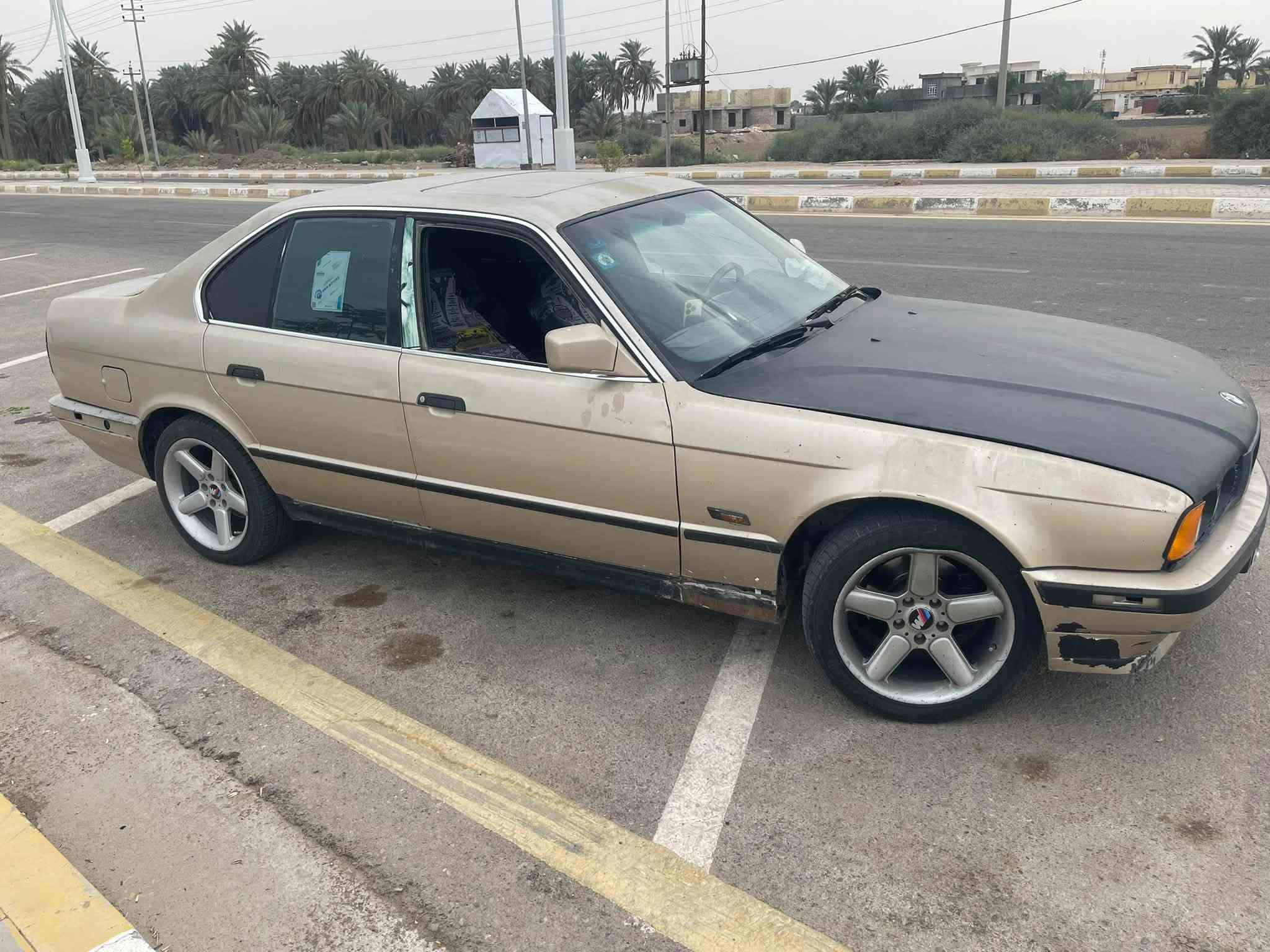 سلام عليكم للبيع بي أم 535 كير عادي رقم بغداد إنجليزي تبريد شغال كهربائيات كلها شغالة كشنات كهربائية عدسات منظومة زنون كاملة ￼￼ 50 وبها مجال
***********
