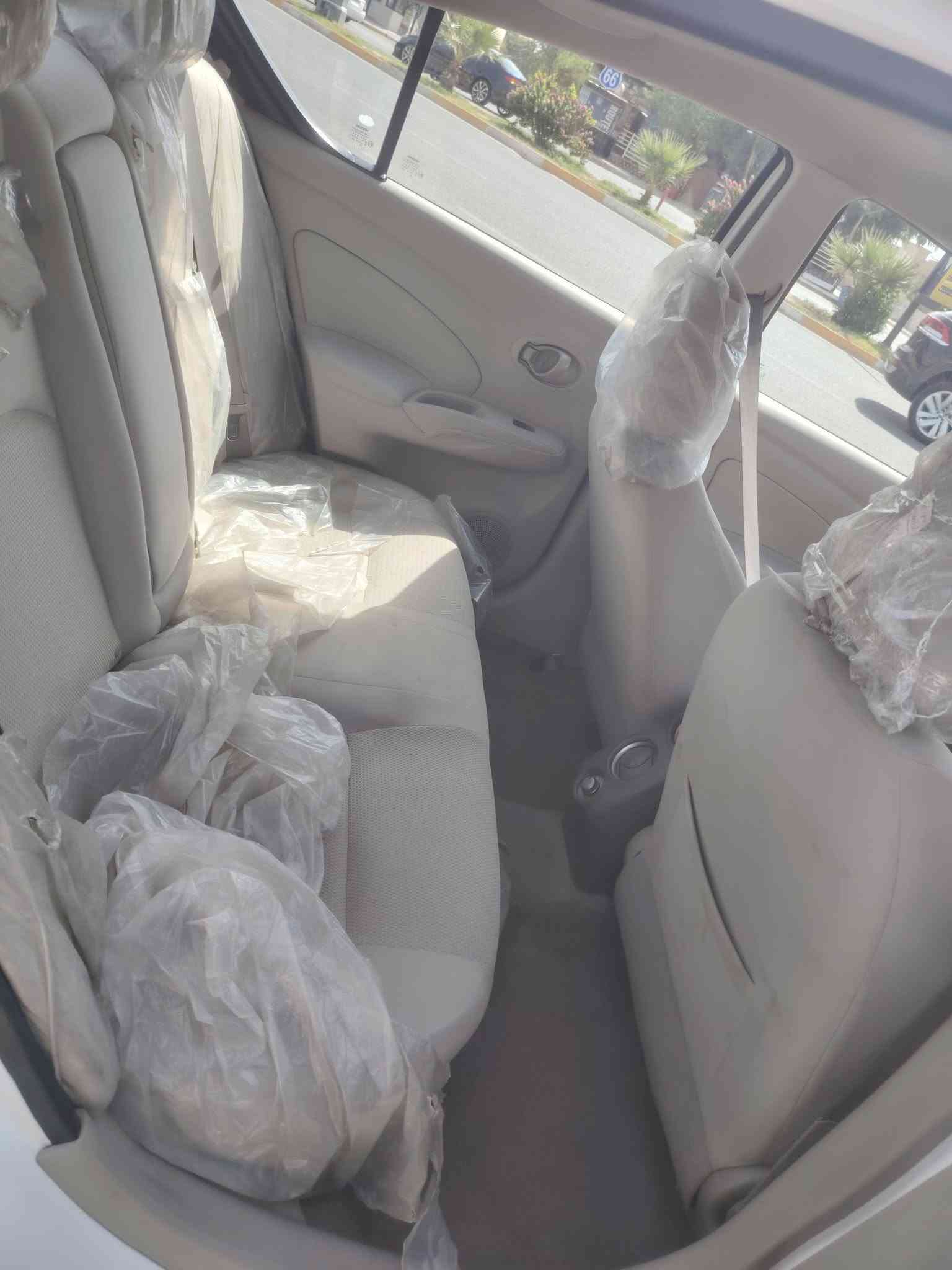 نيسان صني ٢٠٢٥ كلين
بدون ضربه بدون صبخ
ماشيه ٥٠ الف 
رقم سليمانيه باسمي دفتر بانزين بي مكان كركوك 
سعر ١٢٦ وبي مجال
***********
