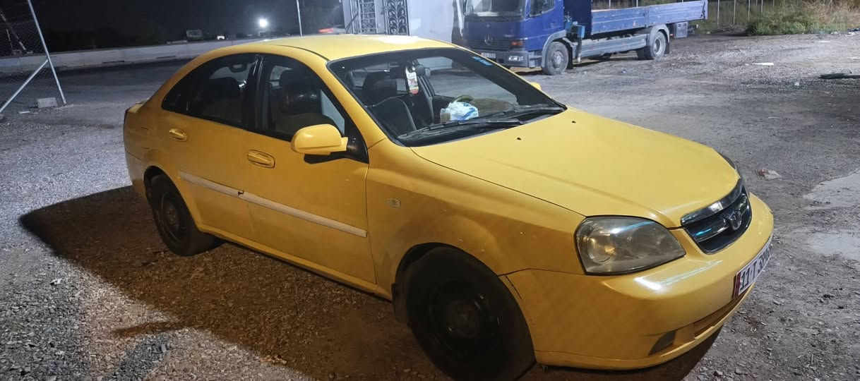 السلام عليكم  فورنزا اوتبرا  موديل 2007 سنويه2030 منظومه غاز  تبريد شغال الاستفسار  رقم *********** السعر40وبيها مجال

نص مكتوب في الصور:
- بوابة