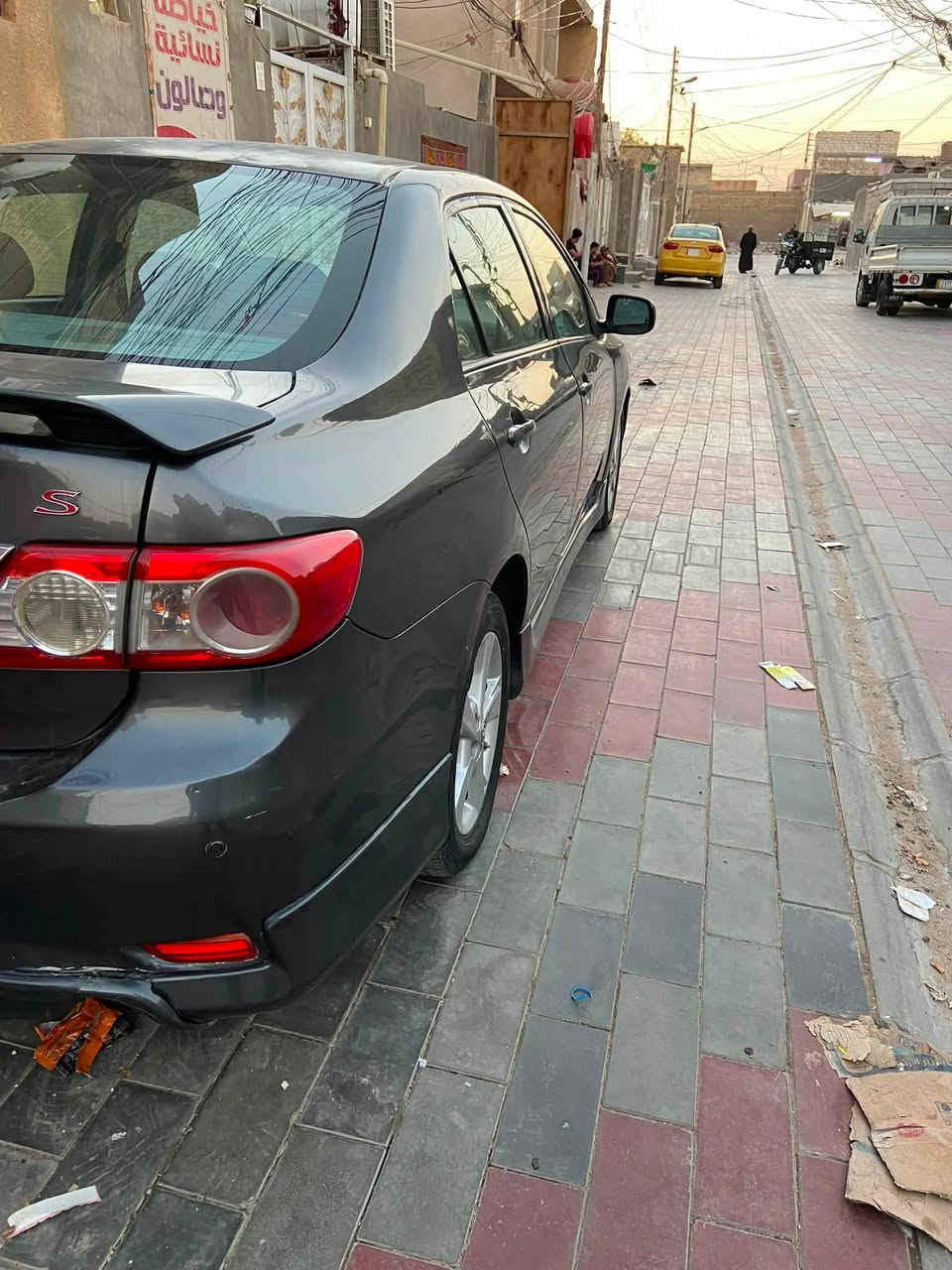 كورلا ٢٠١٢ بسعر ٩٣ وبيها مجال بسيط 
مكينه وكير جيده 
تبريد جيد 
حادثها خلفي وبيبان تبديل نفس اللون صبغ جهه فقط 
ماشيه ١٢٠ الف رقم بغداد تحويل مباشر 
العنوان كربلاء /***********
