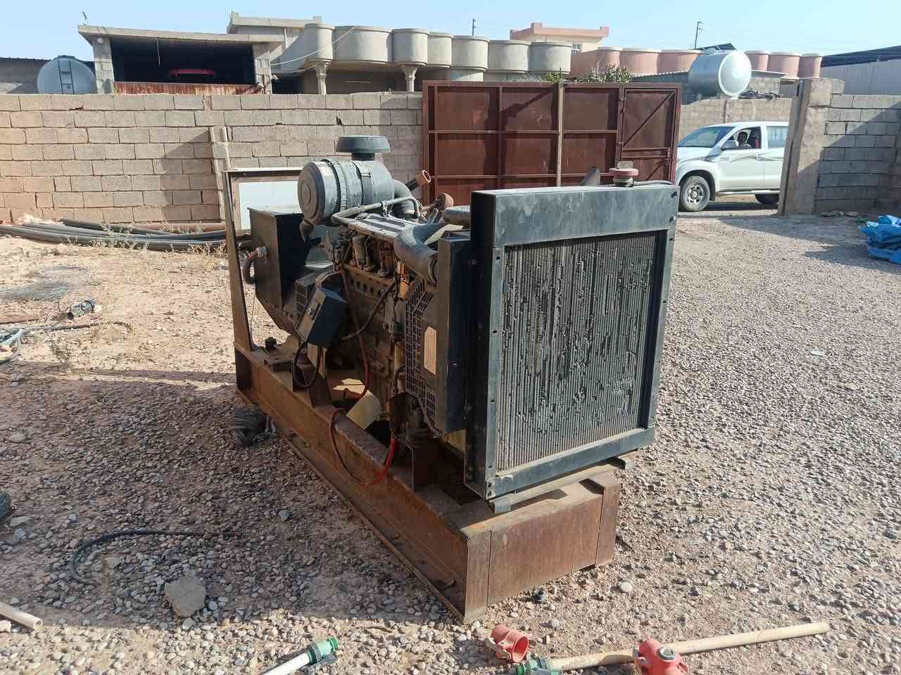 موليد كهرباء للبيع محرك دوتز أيطالي توليد دينمه 250 كيفي عنوان كركوك داقوق سعرها على خاص ***********
