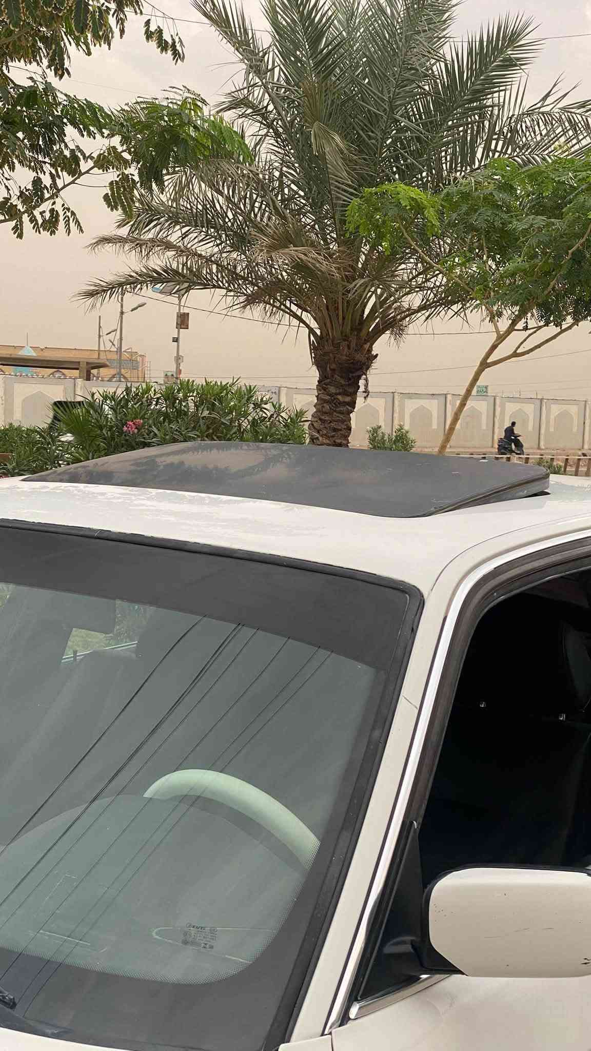 بي ام ٥٢٥i • ١٩٩٢ • رقم بغداد