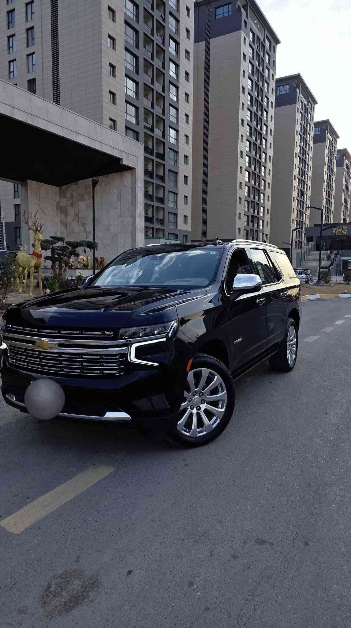 شيفروليه تاهو – Chevrolet Tahoe Premierموديل 2023 | وارد خليجي – شركة المنصور
🌍 المدينة - بغداد – 

---------------------------  

المواصفات
 : فول برايمر فول مواصفات 

🔹 المحرك: 5.3 لتر – V8 (8 سلندر)

:فئة Premier الأعلى

:قير أوتوماتيك 10 سرعات

:كراسي جلد فاخرة كهرباء مع ذاكرة

:تدفئة وتبريد للمقاعد الأمامية

:شاشة لمس كبيرة + عدادات ديجيتال أندرويد أوتو / آبل كار بلاي

:كاميرات 360 درجة

:رادارات ونقاط عمياء

:نظام المحافظة على المسار

:مثبت سرعة ذكي

:فتحة سقف بانوراما

:نظام صوتي فاخر Bose

:تشغيل بصمة ودخول ذكي

:صندوق خلفي كهرباء

:إضاءة LED أمامية وخلفية

:جنوط ألمنيوم 21 إنچ
عداد كيلو متر 90 الف كيلو 
للتواصل: ***********
