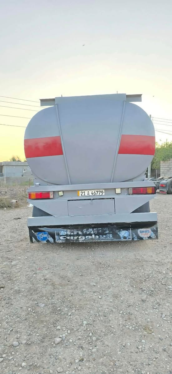 مان مۆدیل ٢٠٠٣
حجم مەکینەی 460
گیر ئۆتۆماتیک
هاڤ و ریتایدەر
بۆیلەر
تایەی کەلە و تەنکی لۆکە
سەنەویی تا ٢٨تازەیە
***********
