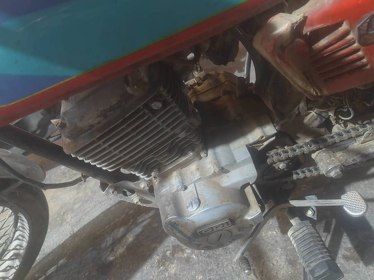 للبيع محرك أوربي ابيع كوم حديد ما تشتغل بيهه رقم شاصي وبليته رايده ب 125 وبيه مجال قليل غراضهه نضيفه 
 *********** فقط واتساب
