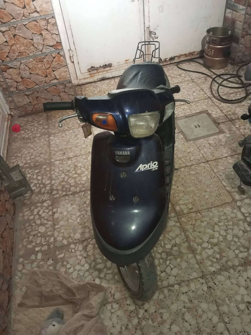 سلام عليكم
دراجه بطه حلوه ونضيفه الدراجه مامفتوحه بعده بحيله بس الكفرات من برا مضربه سعر 300 قفل
الرقم للتصال ***********
