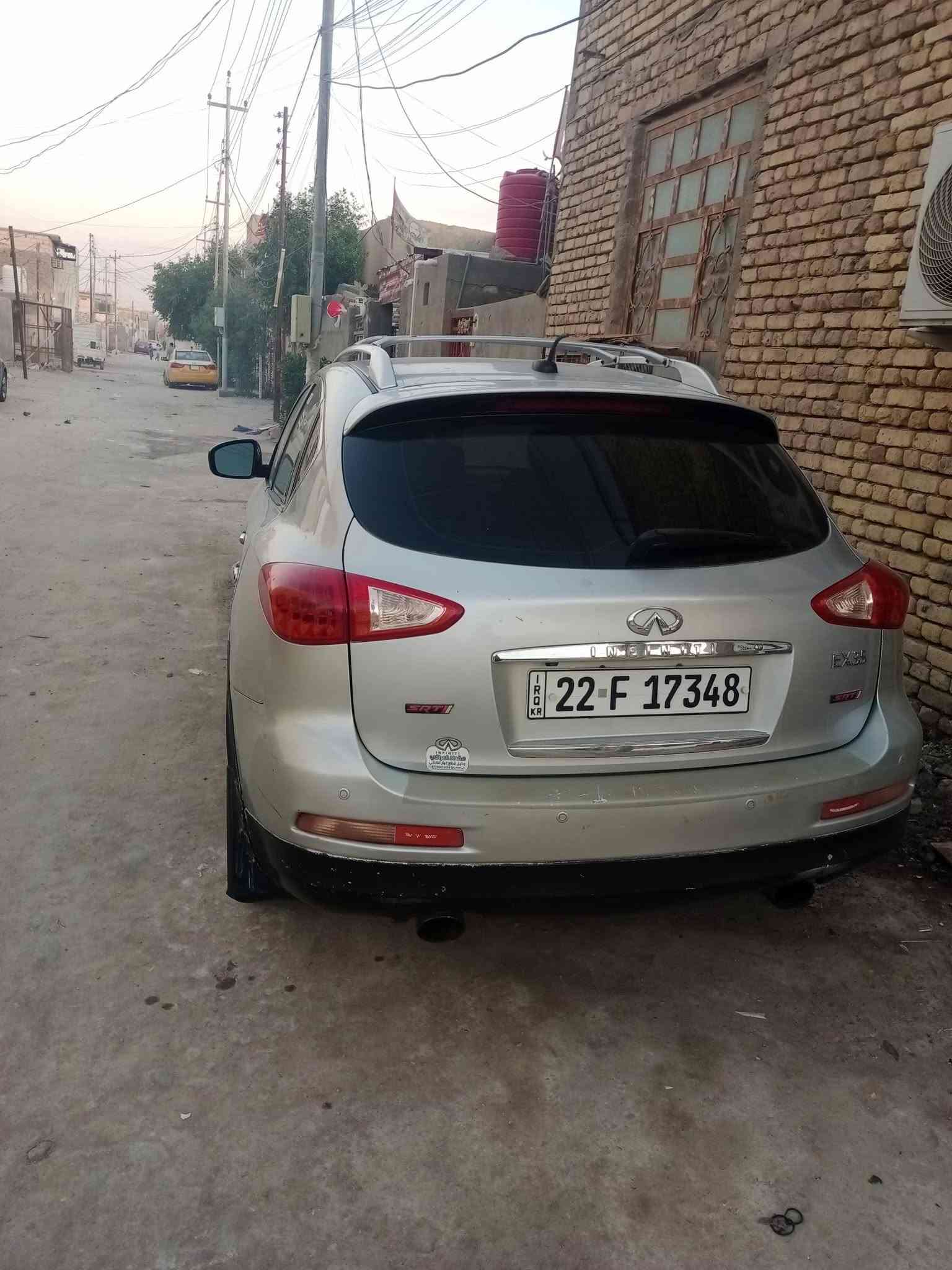 للبيع سياره انفنتي Ex35 رقم اربيل انكليزي موديل 2008 سيارة جاهزة ماعدى التبريد ثقب في بوري الغاز السعر 65ورقة وبيهة مجال للشراي مكان السيارة محافظة ذي قار للاستفسار ***********/***********
