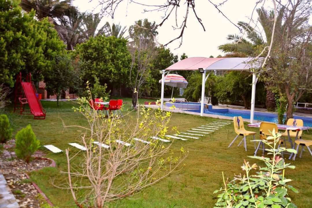 مزرعة رقم ☆88☆ بلد 

تتكون المزرعة 
مسبحين للكبار والصغار ☆ طول ١٤ م☆ مظلات للمسبح
تصميم جميل مع نافورات
غرف نوم عدد ☆٢☆
مطبخ عدد ☆١☆
صاله كبيرة مؤثثة بالكامل مع شاشة بلازما
مجمع صحيات عدد ☆١☆
حدائق متعددة 
الالعاب ¤¤ منضدة فيشه بليارد العاب اطفال
كراج للمزرعه كبير 
كهرباء ٢٤ ساعه
إنارة المزرعة جيدة جدا
باربيكيو متكامل مع تنور 
جلسات متعددة للاستراحة 
بستان فواكه 
للحجز واتساب 
💚***********💚
💚***********💚
رابط تطبيق ومنصة المصطفى
https://almustafa.bookifyiq.com/catalog
تطبيق المصطفى ينصح الزبائن عند مراسلة اي رقم من ارقام موظفين التطبيق ان يكون لديكم  ماستر مبلغ التثبيت حاضر لا ان تراسل وتطلب تثبيت الحجز على يوم غدا التثبيت يكون بنفس اللحظة من التطبيق لكي تضمن ان يكون الحجز لك وبنفس المزرعة التي طلبتها ...عبي الماستر وراسل الموظفين موجوده مزارع كل العراق..
