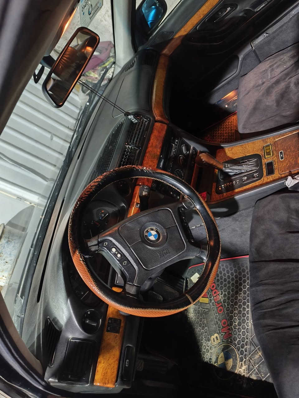 سلام عليكم BMWi730
مواصفات مكينه 740مديل 1996 تخم تاير جديد رقم بغداد مكان سياره كراده ساحه كهرمانة رقم ***********

سعر 65$وبيه مجال

