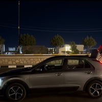 نيرو موديل 2023 بيها قطعتين فقط باب بصف السائق وجاملغ الي بجهته وبالبو...