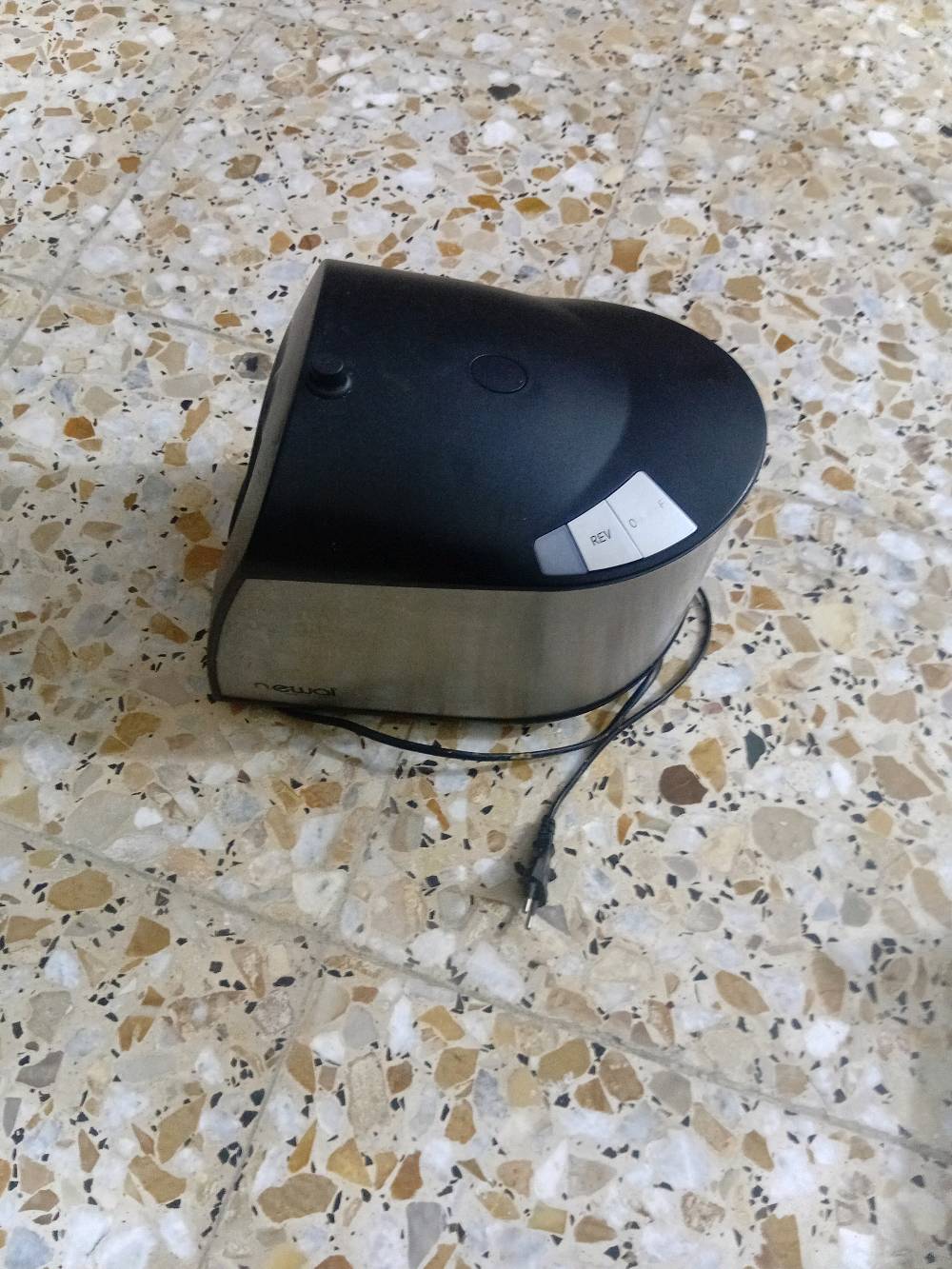 للبيع عجانه لحم 
الستعمال قليل 
النظافه ٩٠/١٠٠
السعر ١٠٠وبيهة مجال 
العنوان بغداد مدينه الصدر الحميديه 