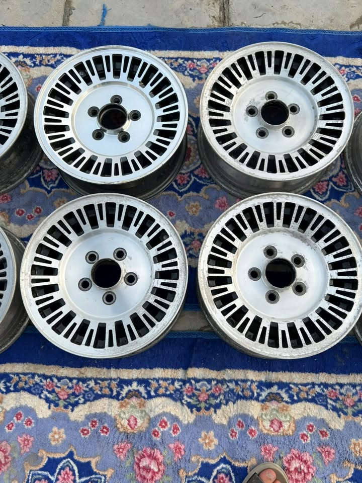 السلام عليكم  

تخم ويل كب اصلي سوبر  ( 1985 ) عدد  ( 3 )  مع الاستدات  ،،،،،  سعر التخم ( 150 ) الف وبيه مجال 
للاستفسار الاتصال ***********
                                
                            ‬
                                
                            ‬
