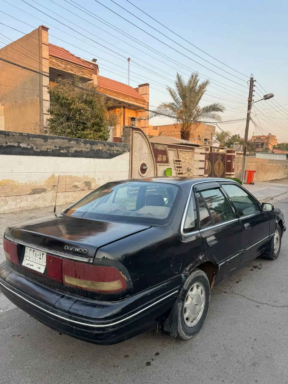 السلام عليكم
دايو برنس 1994 
رقم بغداد تحويل مباشر
صدر وتخم تاير وباتري جدد
كير محرك شغال تبريد شغال 
صبغ عام مكاني بغداد العامريه
السعر 28 ورقه وبيها مجال للشراي 
*********** محمد
