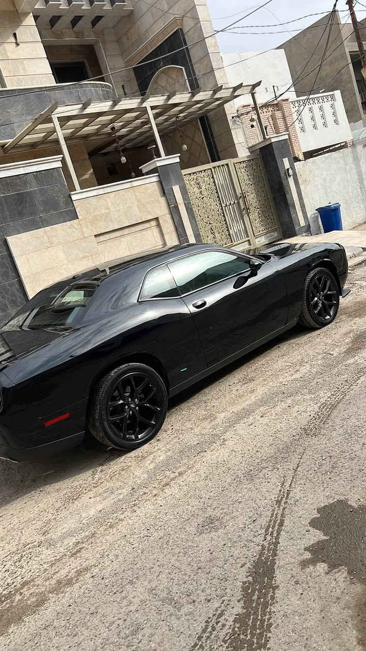 جالنجر sxt  ٢٠٢٣ رقم ديالى محدثة GT
تبديل بنيد فقط وجاملغات الاماميه بيهن بارد بدون صبغ
ماشيه 37 الف ميل
مستوردها على ايدي صالها سنة ونص يمي
صور الضرر مرفقة بالمنشور
سياره جديدة كلش مابيها نقص اي شي
كشن كهرباء وتدفئة بي
مرايات جانبية هيتر 
دكمة سبورت 
دشبول تطريز
دهن كله وكاله من الحسام
تاخذها متصرف عليها ربع نقصها بس دعاميه الامامية شويه الصبغ مكشر 
مكانها ديالى بعقوبه 
السعر ١٧٨ وبيها مجال بسيط كلش
***********
